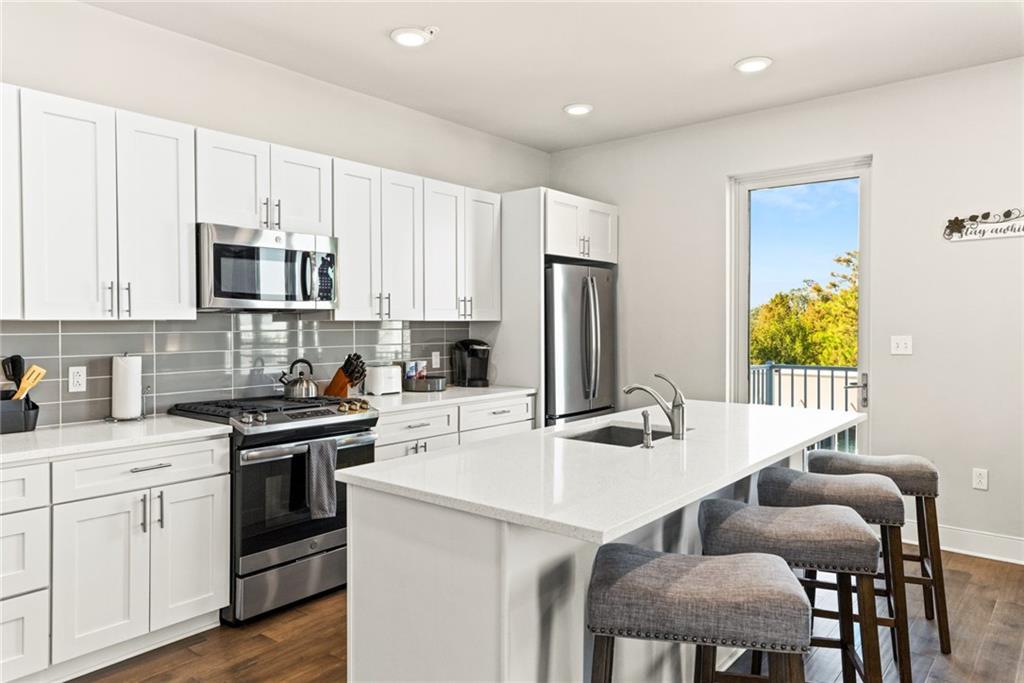 900 Bartholomew St Unit 514 The Saxony